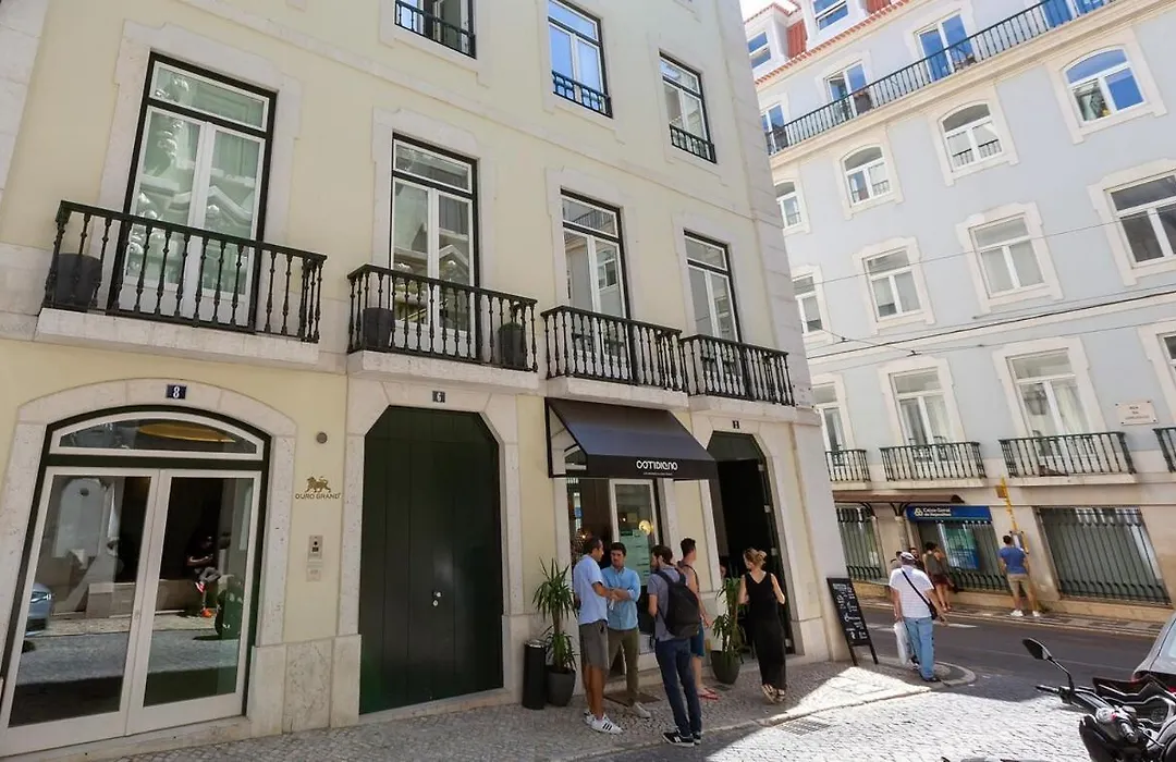 Spacious 1 Bedroom Apartment Near Baixa-1